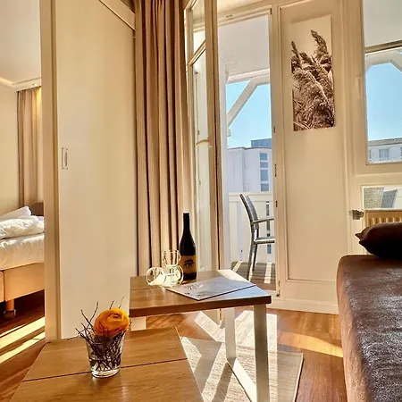 In Mit Balkon In Suedostlage Apartment *